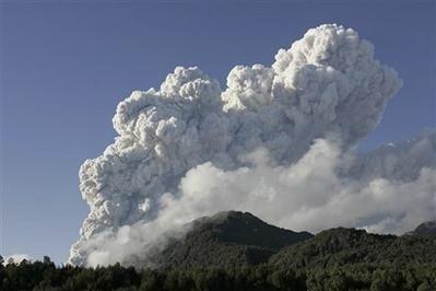 智利火山喷发小镇变"死城" 全镇只剩45人(组图)