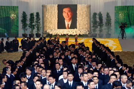 去年11月,竹联帮为精神领袖陈启礼举行风光葬礼,受到外界瞩目.