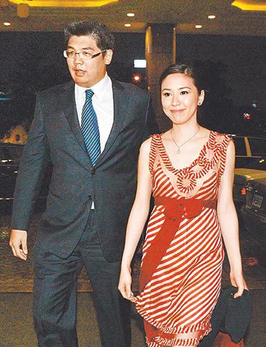 组图:连胜文蔡依珊畅谈"宝贝经" 乐当宅男女