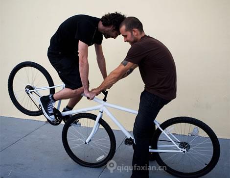 甜蜜 跷跷板 双人自行车(图)