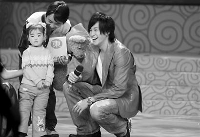 四川电视台春节节目录制 游鸿明张靓颖等明星