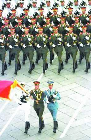 国庆60周年阅兵式三军仪仗队总教练是郑州