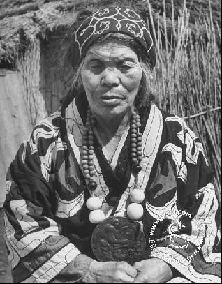 1946年拍摄的阿伊努人：日本列岛的原住民_历史_凤凰网