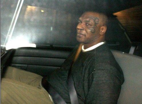 开销惊人万贯家产无存 泰森当人肉沙包赚钱