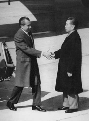 Image result for 1972年2月17日， 尼克松抵京访华