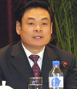 前郭县八郎乡党委副书记,书记,前郭县副县长;共青团吉林省委副书记,1