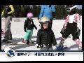 小男孩“睡神附体” 站着滑雪也能入梦乡