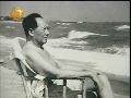 毛泽东游泳技术高 能在水上拍照抽烟