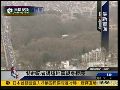最淡定：日本临危不乱 消防员扛育婴车