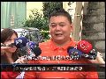 台湾一机场噪音扰民 居民愤怒翻桌爆冲突
