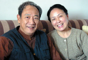 爆料者:李志舆(左)与太太洪融(右)(上戏教授,著名演员)李志舆太太洪融