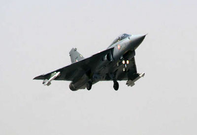 印度国产LCA战机试验中达不到最大飞行速度(