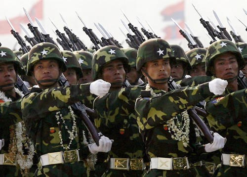 缅甸阅兵式上的步兵方阵