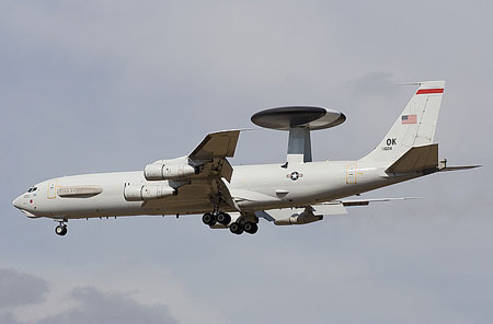 美国空军e-3b预警机