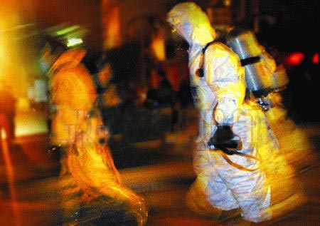 北川漂白粉自燃事件：多名官兵为救民众氯气中毒