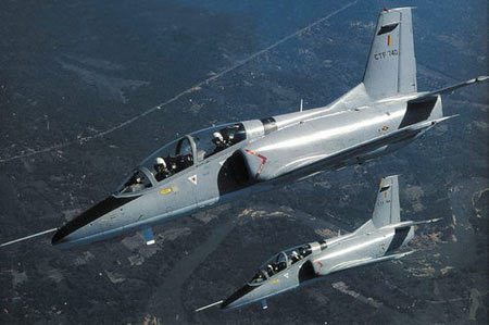 外交部回应中国将售委内瑞拉24架战斗机的传
