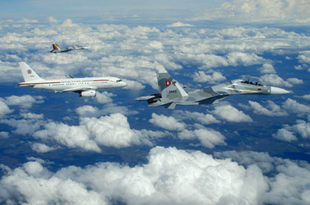 外交部回应中国将售委内瑞拉24架战斗机的传
