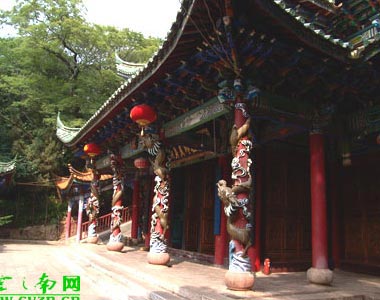 盘龙寺:昆明香火最旺的寺院