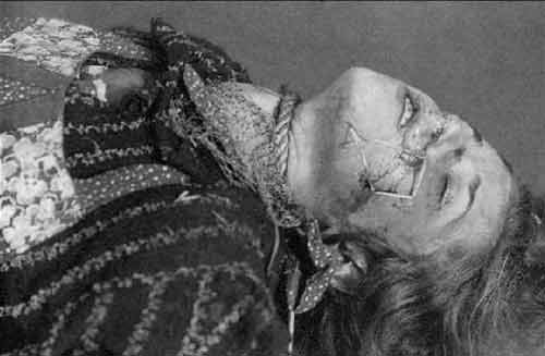 老照片:：二战期间，德军处决苏联红军女游击队员