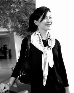 罗佩萍，她是新百伦（NewBalance）全球总公司的执行董事，是最年轻的最高决策层成员；她是全球分公司唯一的女性总经理，唯一一个华裔。