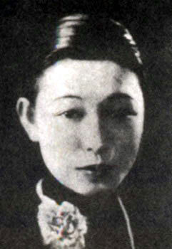 上海小姐郭安慈

　　郭安慈，中西女中1928年毕业生，永安公司总经理郭标的三女儿，1930年当选为“上海小姐”，1931年供职于国华银行妇女储蓄部。

