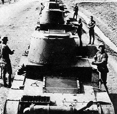 中国装备的英制“维克斯”坦克，在淞沪会战中几乎损失殆尽