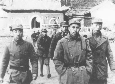 1937年秋,，在山西抗戰(zhàn)前線,。前排左起：林彪、任弼時(shí),、聶榮臻

