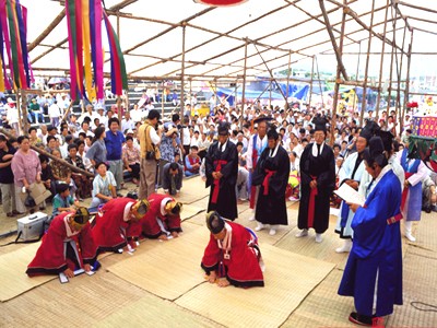 　江陵端午祭拜
