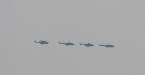 第三批直8舰载直升机四机编队
