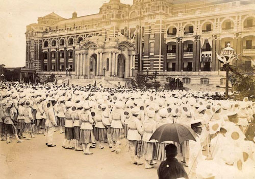 日本皇太子裕仁(日后发动侵华战争的昭和天皇),于1923年4月26日到台湾