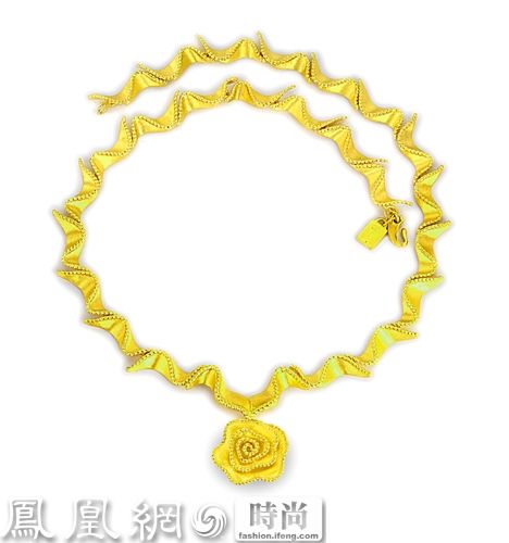 大中华婚嫁金饰专家Just Gold®展示时尚金饰品牌的优势，以真女人大胆无畏的态度倡导“Jewelry First!”的智慧，款式时尚创新、做工细致精美的千足金婚嫁套饰，珍贵、优雅、美丽。其精巧灵动的造型设计，仿佛给你一副灵感的翅膀，不单为现代真女人表达日常的潮美风格，更为真女人见证人生中最美丽的时刻。
在千足金婚嫁套饰方面，唯有Just Gold®，才能满足她对珍贵与时尚的精致要求。
Just Gold®本季特别呈现精品婚嫁系列，让快乐国度中的真女人为幸福作明智之选。
