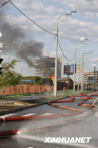 当地时间10日，俄罗斯首都莫斯科附近的天然气管道发生爆炸，火焰冲至百米高，造成至少5人受伤。当地媒体报道称，这是莫斯科数十年来遭遇的最严重火灾。