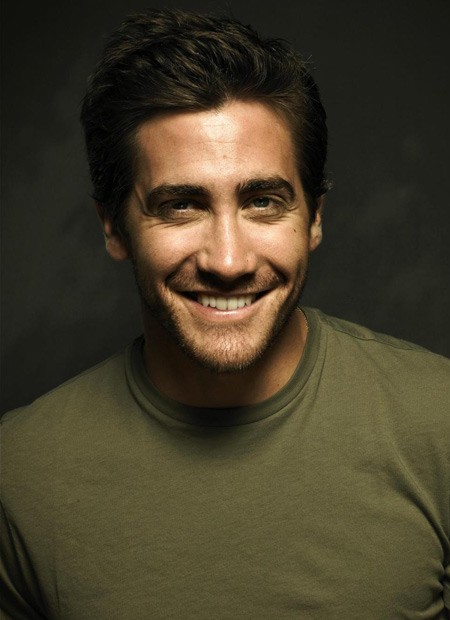 4. Jake Gyllenhaal

　　断背山永恒的男主角，在同志心中有着不可动摇的地位，虽然现实中不是同志但是很多青少年学习的榜样，他也是积极帮助同性恋争取权利的艺人之一，新片《波斯王子》就要上映到时候大家又能看到他的性感演出。

