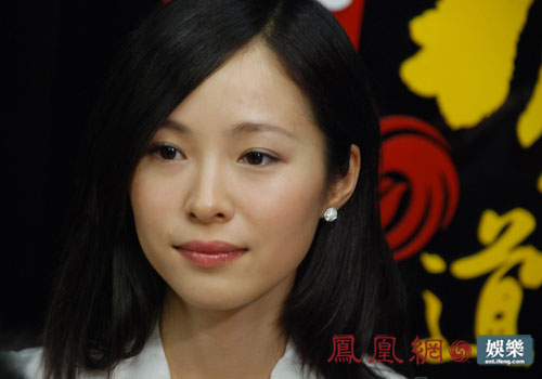 江一燕汤唯为准备色戒生平第一次穿裙子