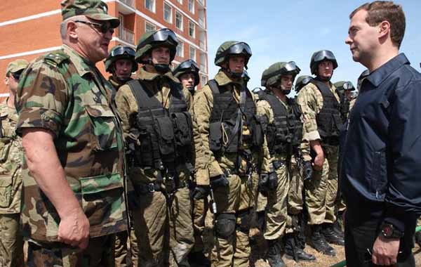 联邦安全局特种部队军官与俄总统交流