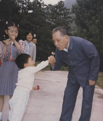 1987年4月，邓小平在北京玉泉山