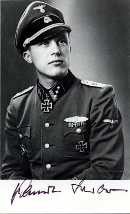 德国外交部长里宾特洛甫的大儿子8.鲁道夫·冯·里宾特洛甫（Rudolf von Ribbentrop 1921－）先后服役于第1SS“阿道夫．希特勒警卫旗队”装甲师（LAH）和第12SS“希特勒青年团”装甲师（HJ）