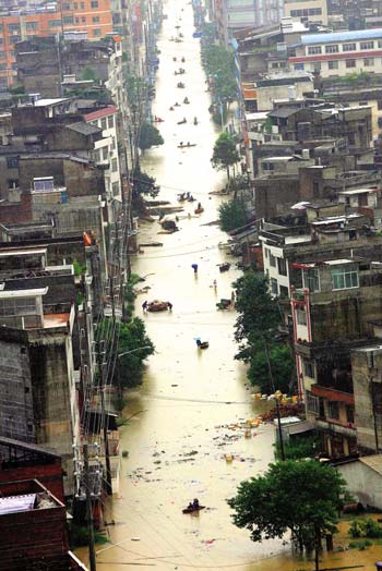 广西柳州,融水遭洪水围城[图集]