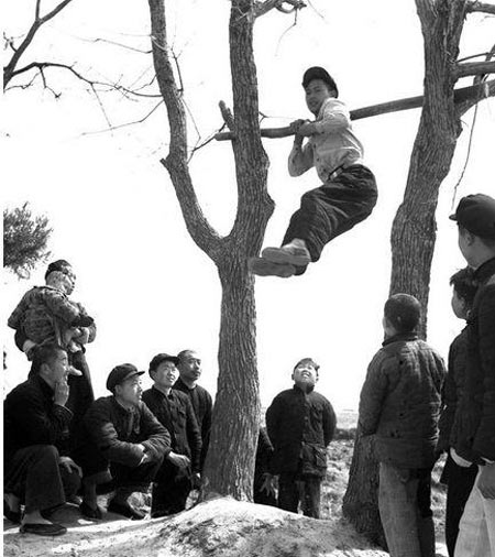 台湾50年代人口_50年代,台湾人口出生率极高.这对老年夫妇养育了10个儿子-台湾