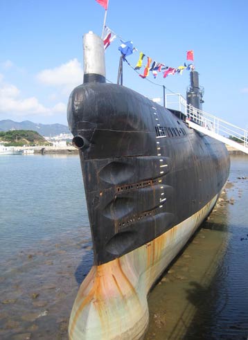 美媒:中国33型潜艇质量较差 每年仅出海一周