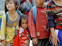 逃入中国境内的缅甸边民开始大批回国[图集]