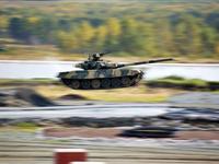 俄罗斯T-90为外销卖力表演“凌空开火”