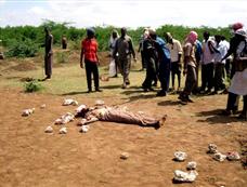 索马里武装分子石刑处决通奸犯[图集]