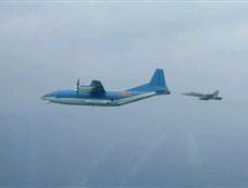 中国电子侦察机执行任务时遭西方战机跟踪挤压