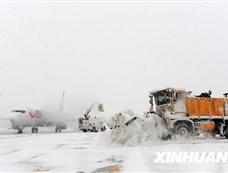 降雪造成北京首都机场部分出港航班延误