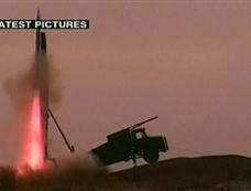 伊朗成功发射“探索者3号”自制火箭[图集]