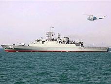 伊朗首艘国产“驱逐舰”出海演练 气垫导弹艇伴随