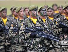 菲律宾首都马尼拉举行盛大阅兵式庆祝该国建军节