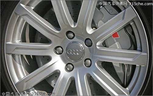 1000Nm扭力 试驾全新奥迪Q7 V12(3)