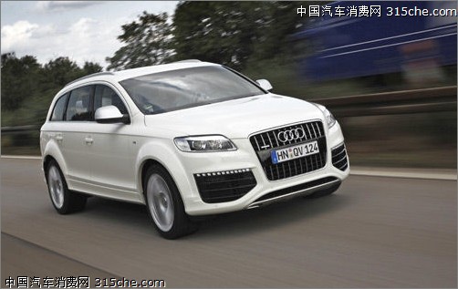 1000Nm扭力 试驾全新奥迪Q7 V12(3)